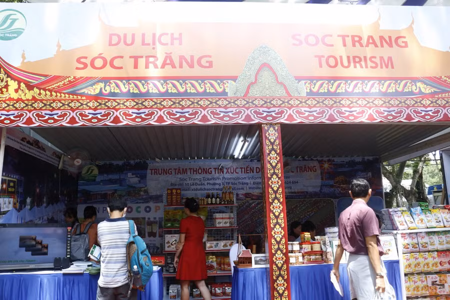 Gian hàng của Trung tâm Thông tin Xúc tiến Du lịch Sóc Trăng tại Ngày hội Du lịch ẢNH: HỒNG HẠNH