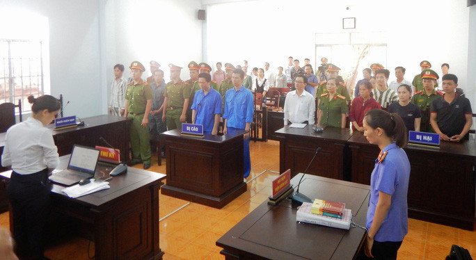 Phiên tòa xét xử vụ tiếp tay để vượt ngục chấn động Bình Thuận Phiên tòa xét xử vụ tiếp tay để vượt ngục chấn động Bình Thuận