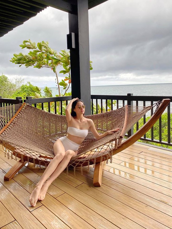 Lương Thùy Linh thả dáng trên võng khoe chân dài ấn tượng ẢNH: FBNV