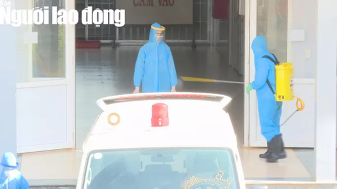 Nữ sinh viên mắc Covid-19 chuyển từ Bệnh viện Đa khoa vùng Tây Nguyên sang Bệnh viện Lao và Bệnh phổi Đắk Lắk