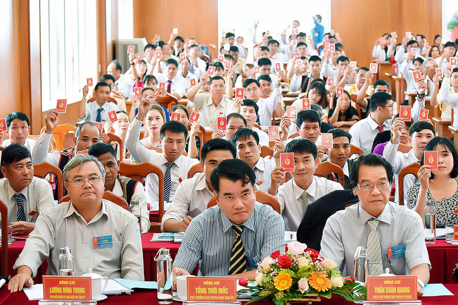 Các đại biểu tham dự phiên trù bị Đại hội đại biểu Đảng bộ huyện Đak Đoa nhiệm kỳ 2020-2025. Ảnh: Đ.T