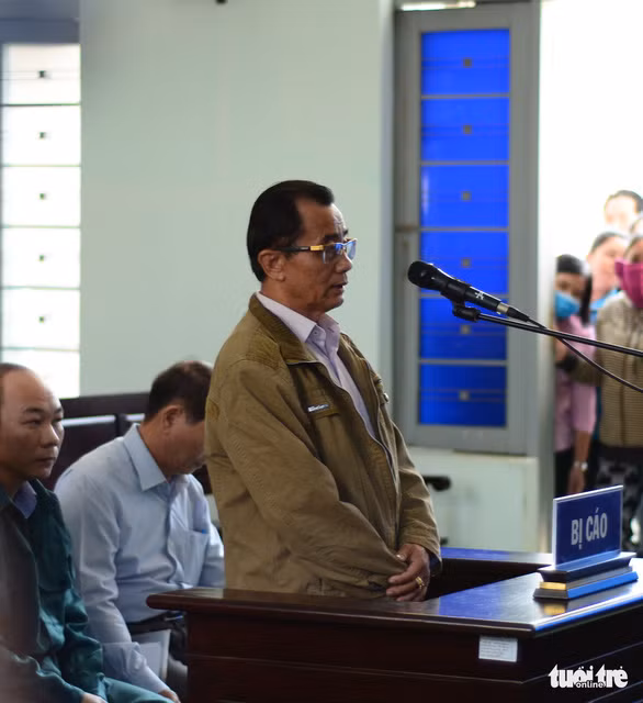 Bị cáo Đỗ Ngọc Điệp - nguyên chủ tịch UBND TP Phan Thiết tại tòa - Ảnh: ĐỨC TRONG