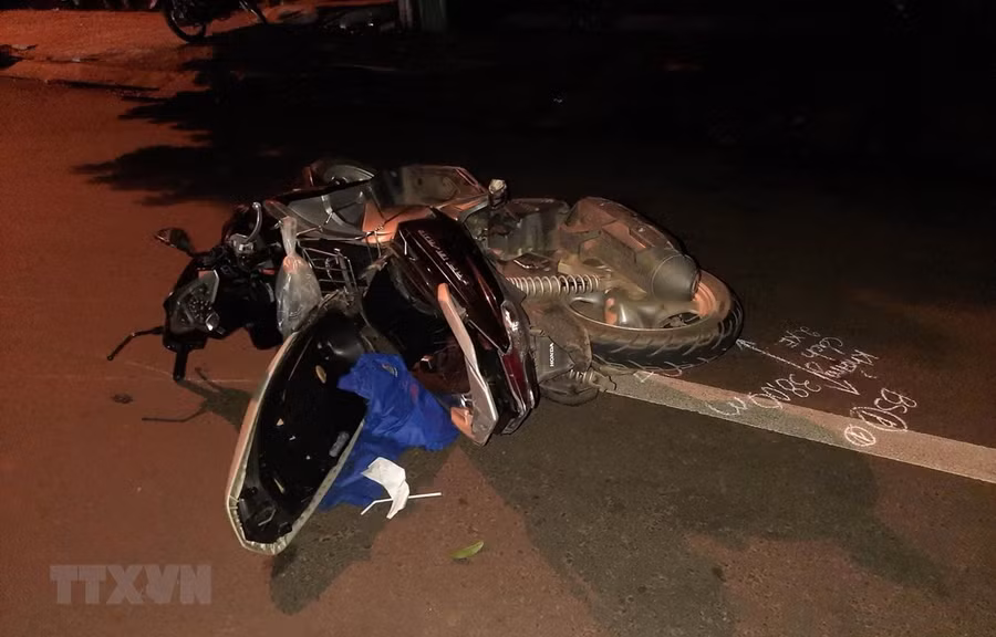 Hiện trường vụ tai nạn. (Ảnh: TTXVN phát)