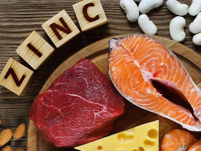 Nghiên cứu cho thấy nam giới trẻ tuổi, ăn theo chế độ ăn thiếu kẽm trong 20 tuần, đã giảm đến 75% hàm lượng hoóc môn nam tính testosterone. Ảnh minh họa: Shutterstock
