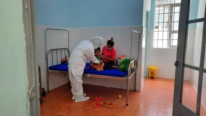 7.500 cán bộ, nhân viên y tế sẽ được tiêm vắc-xin phòng bệnh bạch hầu 7.500 cán bộ, nhân viên y tế sẽ được tiêm vắc-xin phòng bệnh bạch hầu