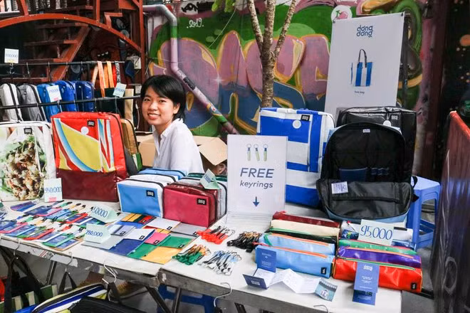 Sản phẩm của nhóm bất chấp độ tuổi tin dùng. Ảnh: NVCC