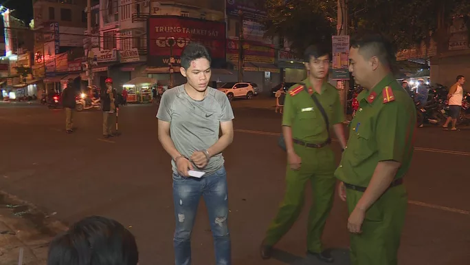 Nhớ lại mâu thuẫn từ 1 năm trước, Thiên Hào dùng dao đâm người nguy kịch