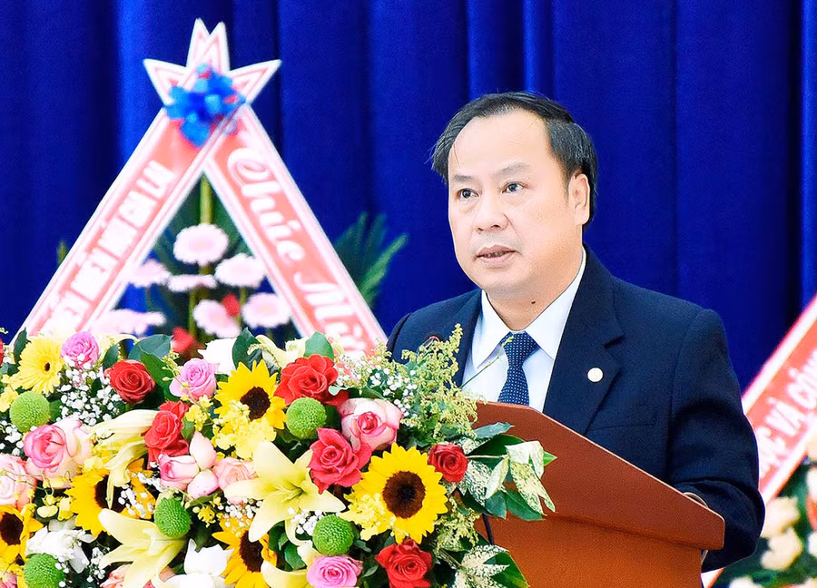 Phó Bí thư Thường trực Tỉnh ủy Châu Ngọc Tuấn phát biểu chỉ đạo tại Đại hội đại biểu Đảng bộ Khối các Cơ quan và Doanh nghiệp tỉnh lần thứ VIII (nhiệm kỳ 2020-2025). Ảnh: Đ.T