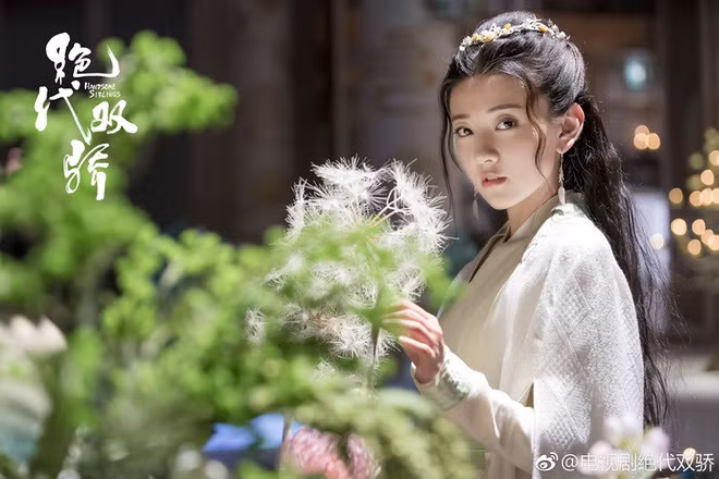 Lương Khiết được nhiều người biết tới nhờ thành công của bộ phim chiếu mạng 