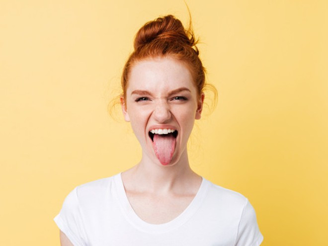 Cần đi gặp bác sĩ nếu có sự thay đổi về màu sắc, hình dạng hoặc kích thước của lưỡi, hoặc đau kéo dài hơn một vài ngày ẢNH MINH HỌA: SHUTTERSTOCK