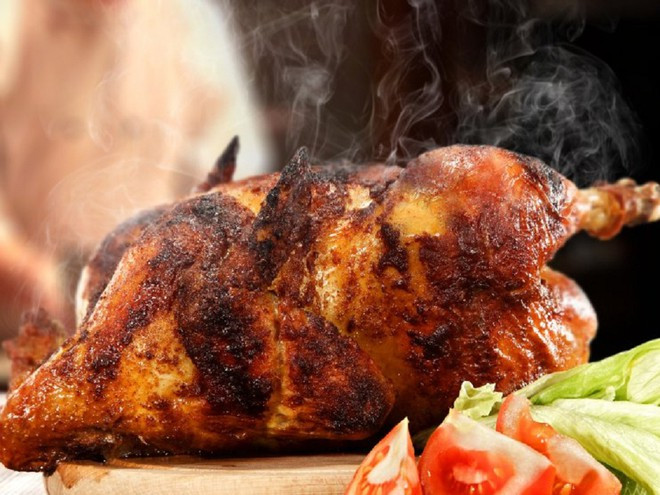 Nướng, chiên thịt ở nhiệt đó quá cao có thể làm sản sinh môt số chất kích thích viêm nhiễm trong cơ thể, thậm chí làm tăng nguy cơ ung thư ẢNH MINH HỌA: SHUTTERSTOCK