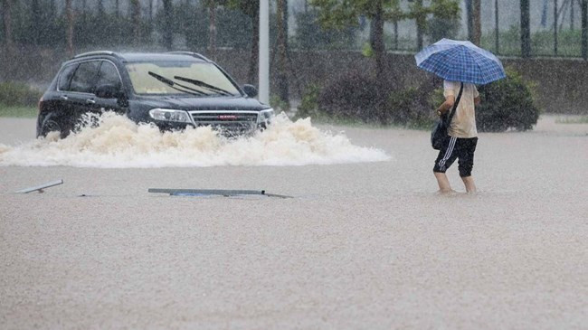  Nước ngập sâu ở Vũ Hán hôm 6.7. Ảnh: China Daily