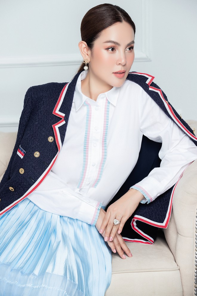 Dù vậy, Hoa hậu Quý bà Hòa bình Thế giới 2017 vẫn giữ tinh thần lạc quan, thường xuyên động viên người dân chống dịch. ẢNH: NVCC