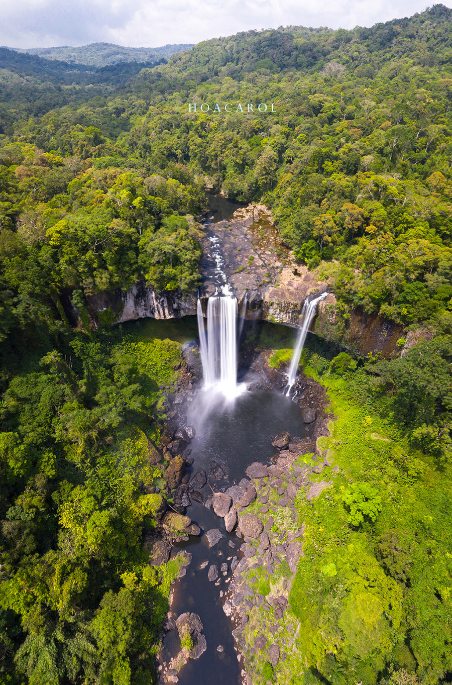 Thác 50 (Khu Bảo tồn thiên nhiên Kon Chư Răng, huyện Kbang) nhìn từ trên cao. Ảnh: HÒA CAROL