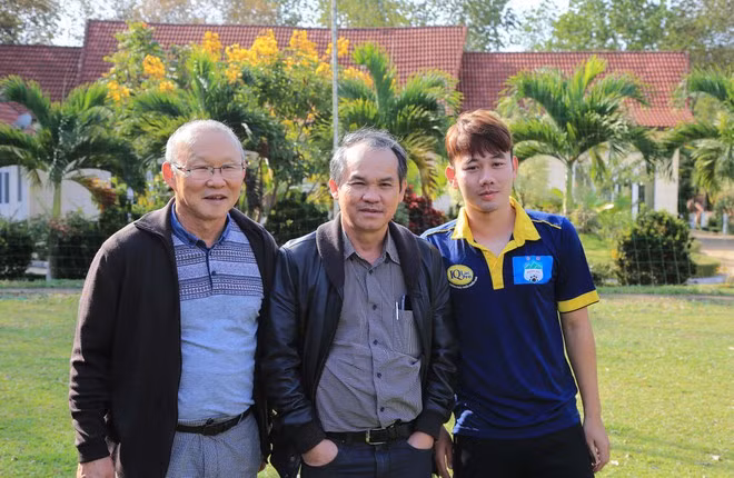 Bầu Đức nhiều năm liền không mua sao nội để chừa suất hàng công cho cầu thủ trẻ Ảnh: MINH TRẦN