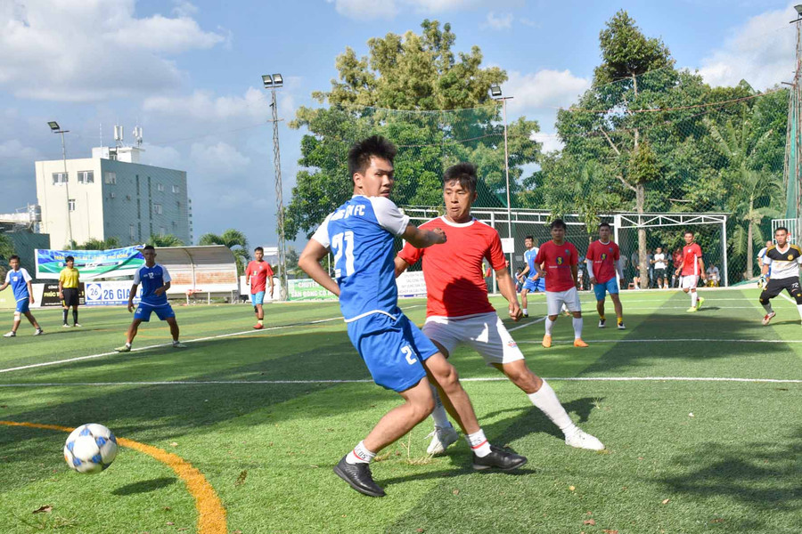 Các trận đấu tại Giải Serie B-Phù Đổng League Season 1 diễn ra hết sức hấp dẫn. Ảnh: Hà Phương 