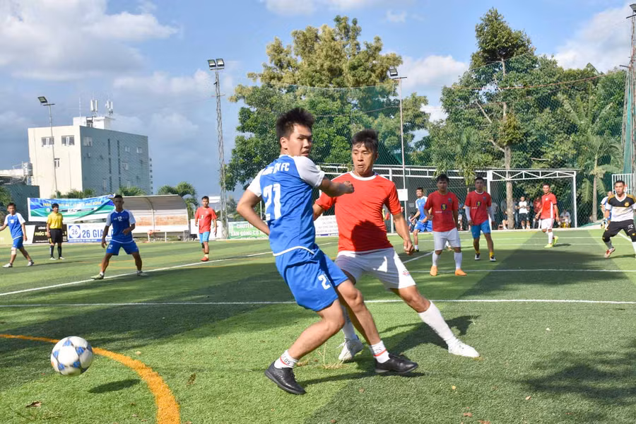 Các trận đấu tại Giải Serie B-Phù Đổng League Season 1 diễn ra hết sức hấp dẫn. Ảnh: Hà Phương 