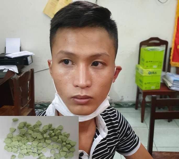 Đối tượng Nghiêm cùng số thuốc lắc là tang vật Đối tượng Nghiêm cùng số thuốc lắc là tang vật