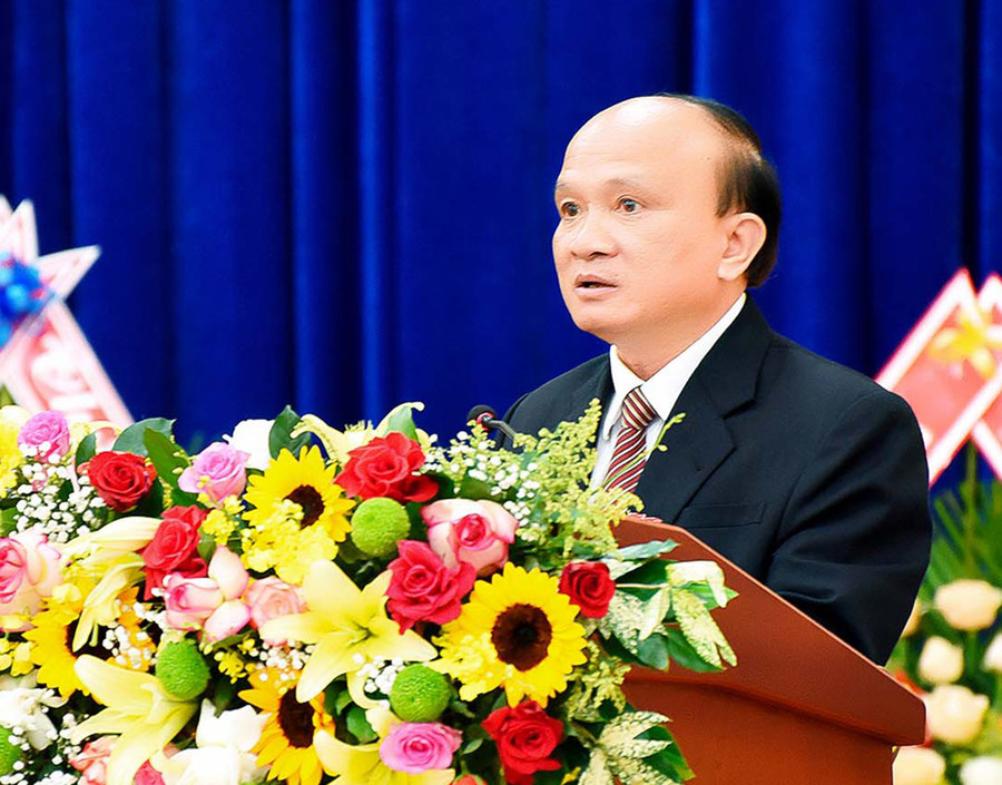 Bí thư Đảng ủy Khối các Cơ quan và Doanh nghiệp tỉnh Nguyễn Đình Tiến phát biểu khai mạc Đại hội. Ảnh: Đức Thụy Bí thư Đảng ủy Khối các Cơ quan và Doanh nghiệp tỉnh Nguyễn Đình Tiến phát biểu tại Đại hội. Ảnh: Đức Thụy