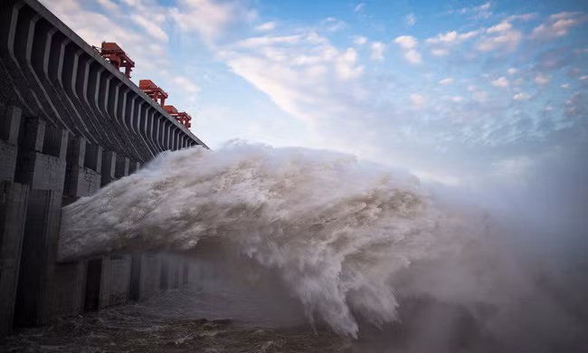 Đập Tam Hiệp xả lũ hôm 19/7.