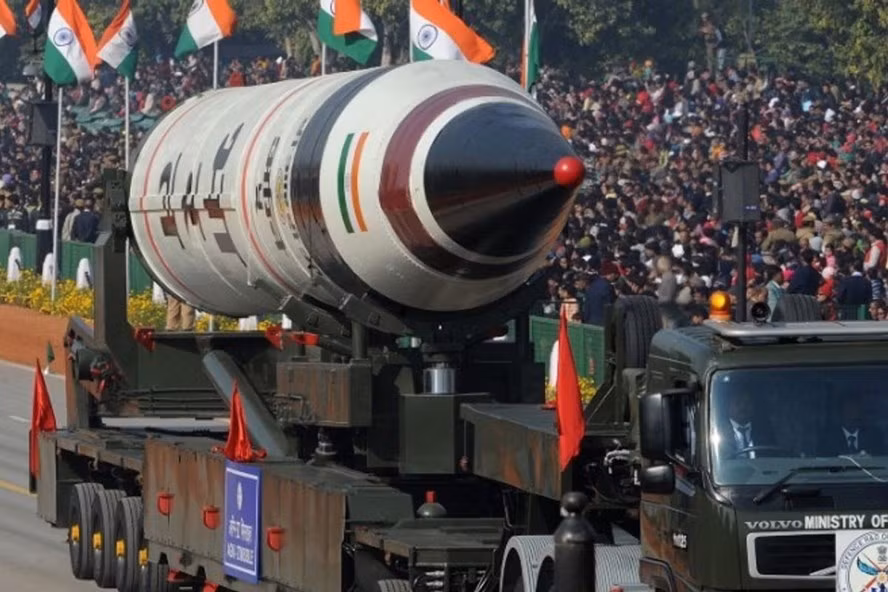Tên lửa Agni V của Ấn Độ. Ảnh: AFP