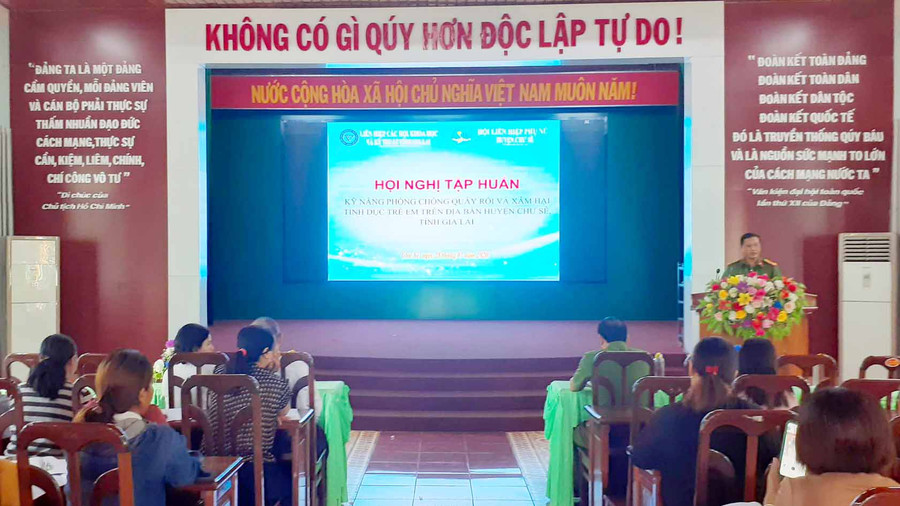 Quang cảnh hội nghị tập huấn. Ảnh: Hoàng Viên Quang cảnh hội nghị tập huấn. Ảnh: Hoàng Viên