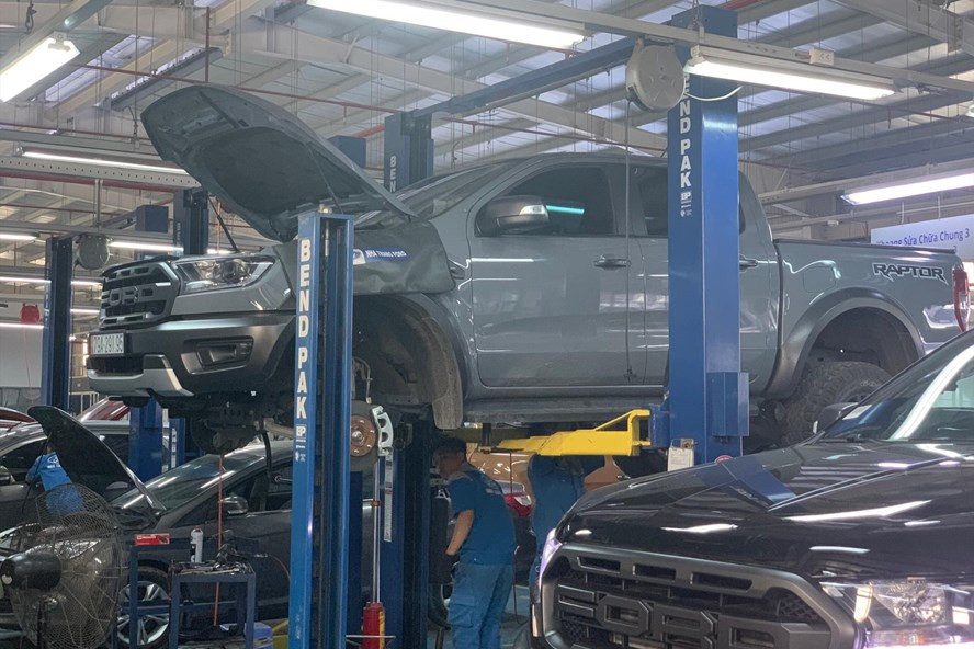 Xe Ford của anh Khang gặp lỗi bánh răng hộp số. Ảnh: NVCC