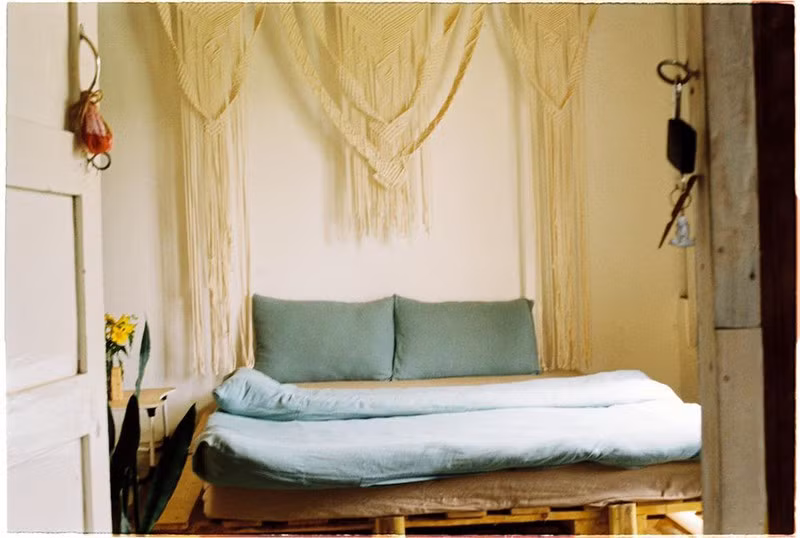 Từng góc nhỏ trong ngôi nhà đều giản dị đến mức đáng yêu.