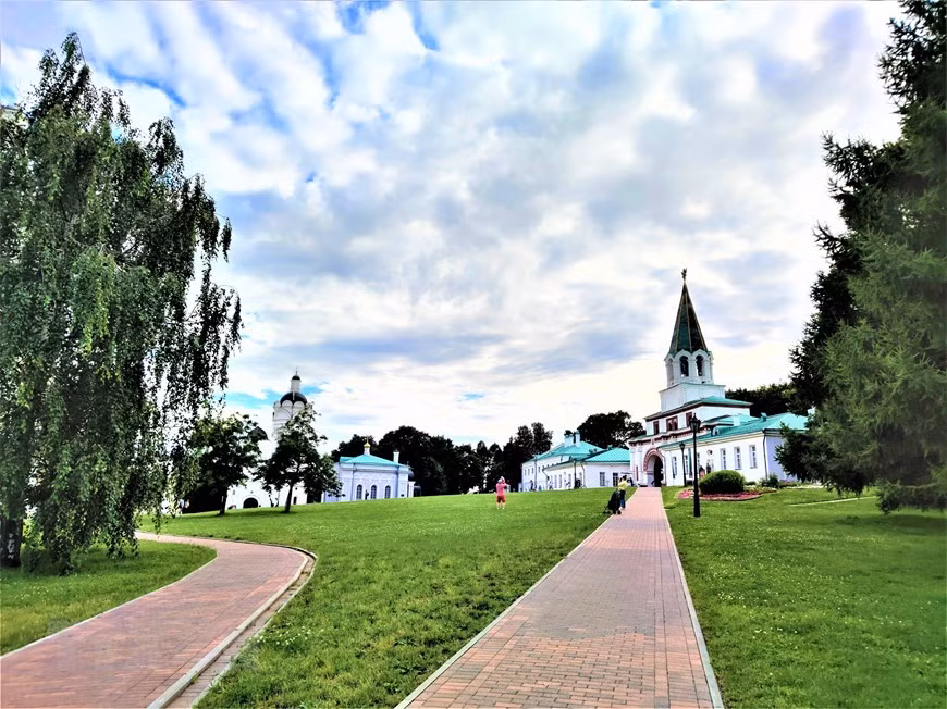 Quần thể di tích cổ được bảo tồn trong công viên Kolomen. Ảnh: Duy Trinh/TTXVN