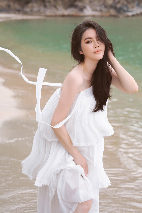 Ngoài kiểu váy xếp tầng 