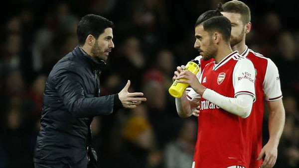 HLV Arteta muốn Ceballos ở lại.