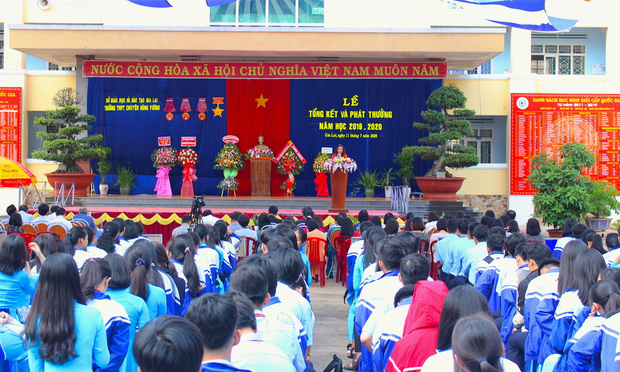 Quang cảnh lễ tổng kết. Ảnh: Mộc Trà