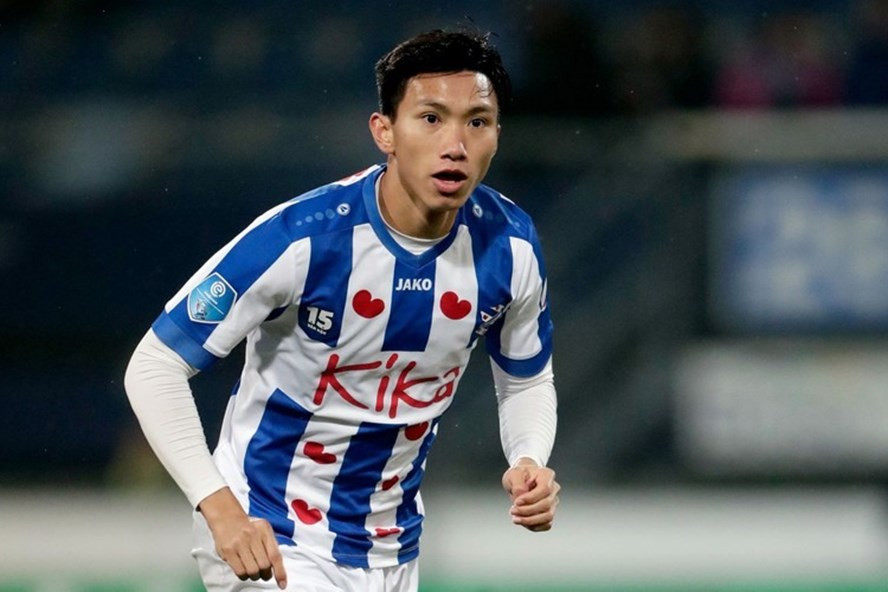 Đoàn Văn Hậu sáng cửa ở lại SC Heerenveen mùa 2020/2021. Ảnh: Getty.
