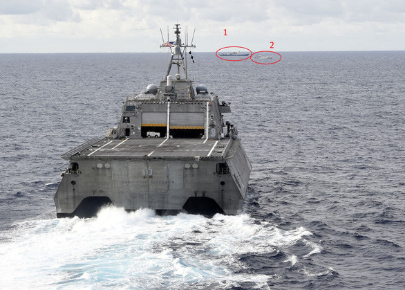 USS Gabrielle Giffords tăng tốc tiến tới khu vực tàu kiểm ngư Việt Nam (số 2) đang chạm trán với tàu Hải Dương 4 (số 1) - Ảnh: US NAVY  USS Gabrielle Giffords tăng tốc tiến tới khu vực tàu kiểm ngư Việt Nam (số 2) đang chạm trán với tàu Hải Dương 4 (số 1) - Ảnh: US NAVY