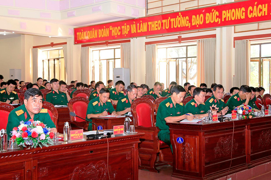 Các đại biểu tham dự hội nghị Quân chính. Ảnh: V.H Các đại biểu tham dự hội nghị Quân chính. Ảnh: V.H