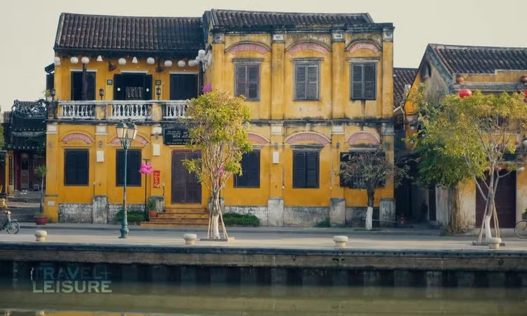 Nhịp sống nhẹ nhàng của phố cổ Hội An. Video: Travel+Leisure.