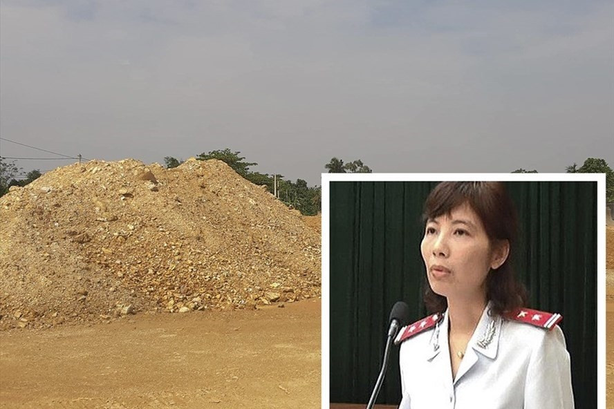 Trưởng đoàn Thanh tra Bộ Xây dựng Nguyễn Thị Kim Anh bị bắt quả tang nhận hối lộ khi đang thực hiện nhiệm vụ thanh tra trên địa bàn huyện Vĩnh Tường. Ảnh PV.