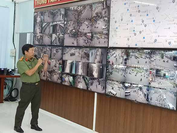 Trung tâm điều hành và quan sát hình ảnh an ninh trật tự đặt tại trụ sở Công an quận 10, TP.HCM - Ảnh: MAI HƯƠNG