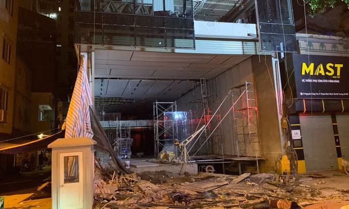Hiện trường vụ sập giàn giáo - Ảnh: Ngô Nhung