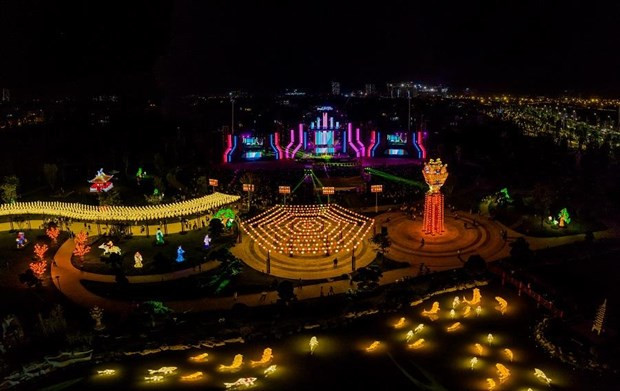 Công viên đèn lồng lung linh nhìn từ trên cao. (Ảnh: CTV) Công viên đèn lồng lung linh nhìn từ trên cao. (Ảnh: CTV)