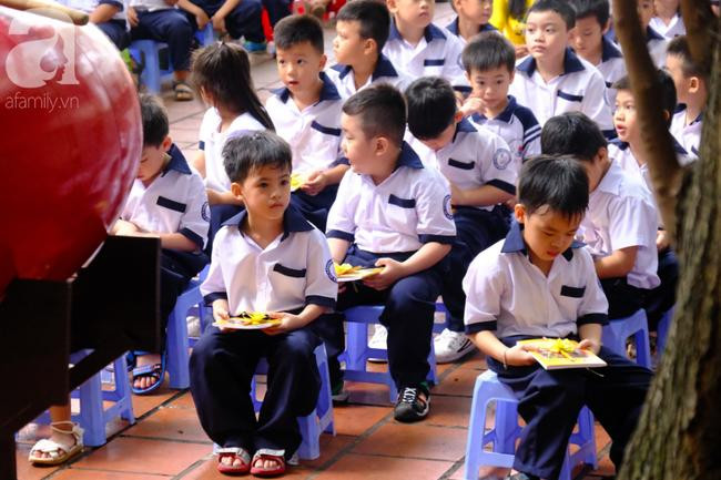 Các em cũng đã được theo dõi những tiết mục văn nghệ đặc sắc từ anh chị khóa trên.