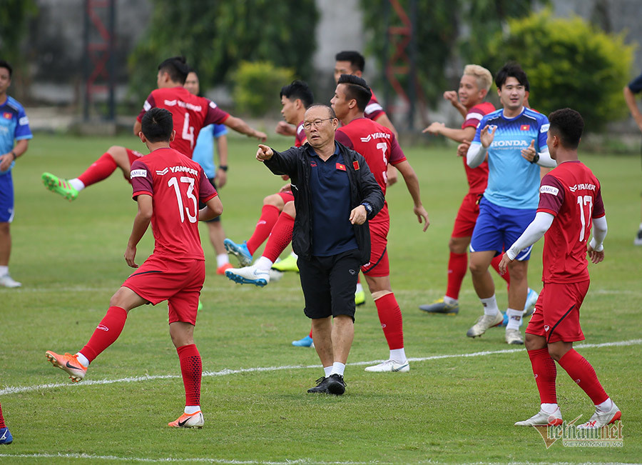 HLV Park Hang Seo gọi thêm cầu thủ tăng cường sức mạnh hàng công