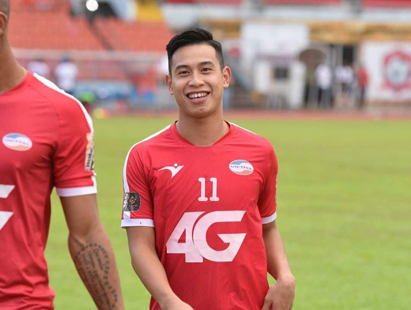 Tiền đạo Việt Phong bất ngờ được HLV Park Hang Seo triệu tập