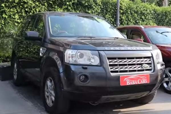 Land Rover Freelander đời cũ 2010 được rao bán lại với giá khá bèo bọt chỉ trên dưới 300 triệu đồng. Land Rover Freelander đời cũ 2010 được rao bán lại với giá khá bèo bọt chỉ trên dưới 300 triệu đồng.