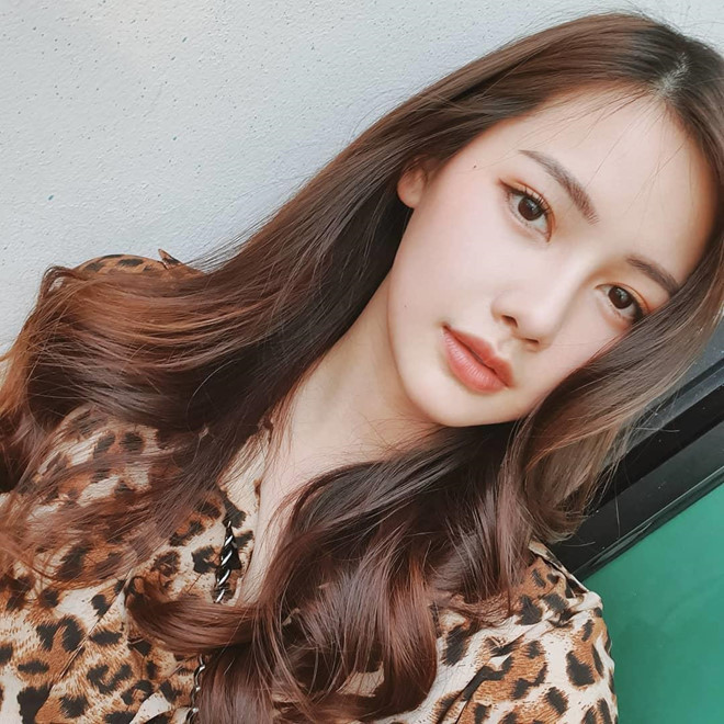 Trước đây, cô theo học chuyên ngành Khoa học Quản lý Tiếp thị tại trường Prince of Songkla University. Dù chọn đi theo con đường làm nghệ thuật, Pla vẫn cho rằng chuyên ngành mình theo học sẽ bổ trợ giúp cô trong tương lai.