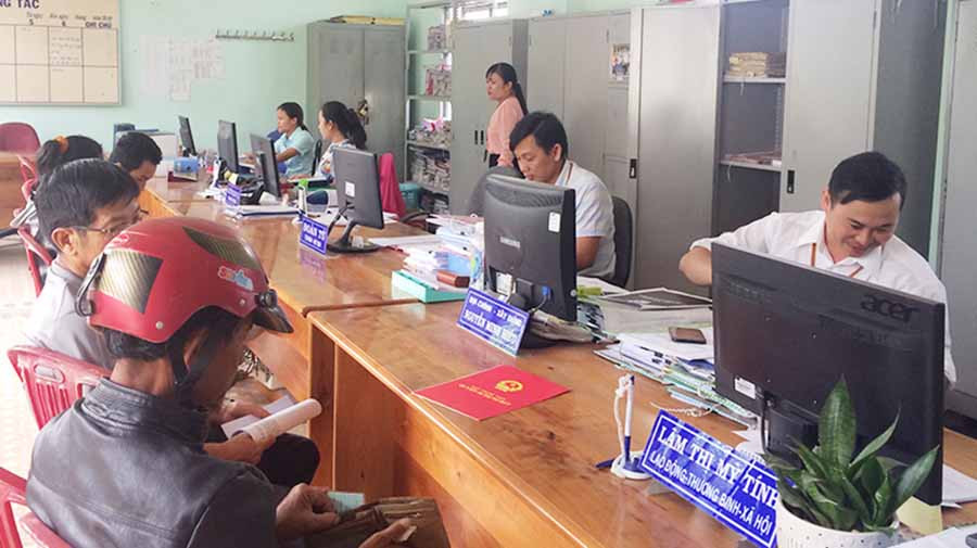  Bộ phận một cửa của UBND xã Tân An. Ảnh: N.H