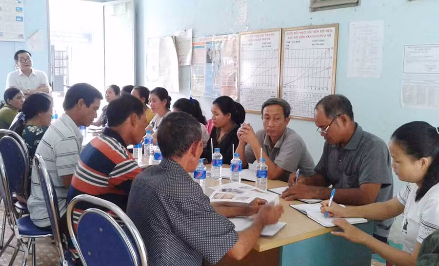  Quang cảnh buổi tập huấn tại Trung tâm y tế xã Ia Mrơn, huyện Ia Pa. Ảnh: Hoàng Hiền