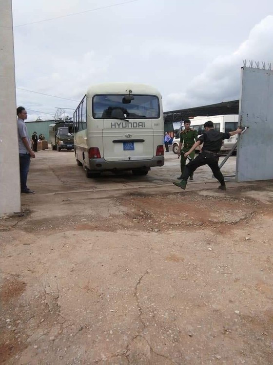  Công an phong toả hiện trường.