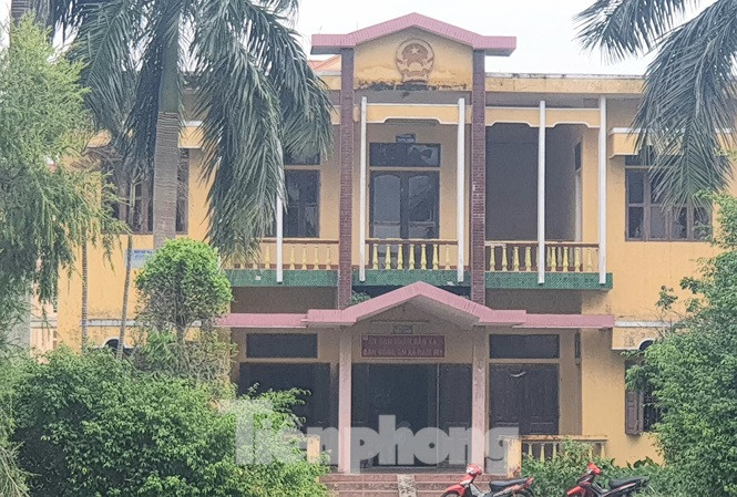 Trụ sở Đảng ủy, UBND xã Nam Mỹ, nơi công tác của 3 cán bộ vừa bị bắt - Ảnh: Hoàng Long Trụ sở Đảng ủy, UBND xã Nam Mỹ, nơi công tác của 3 cán bộ vừa bị bắt - Ảnh: Hoàng Long
