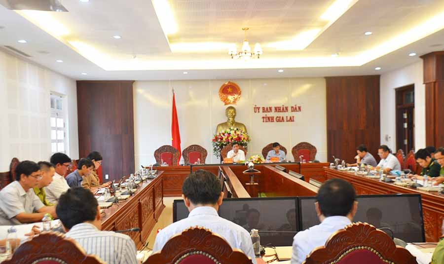  Quang cảnh cuộc họp. Ảnh: L.N